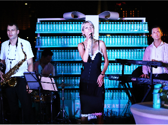 中国首款燕窝水上市发布会